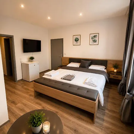 Kurvilla & Appartement *