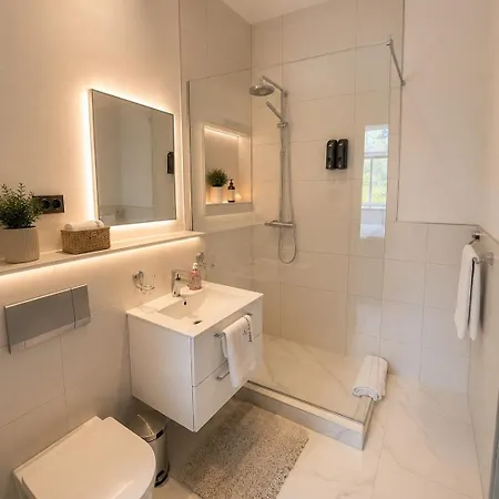 Kurvilla & Appartement *